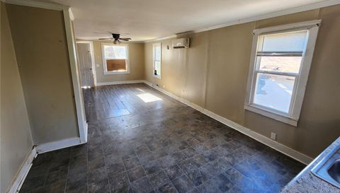 905 East Washing Street