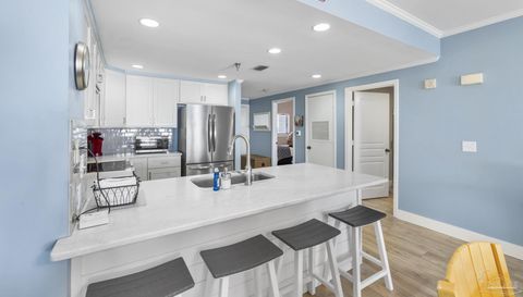 22 Via Deluna Dr