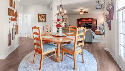 2083 Topaz Plaza