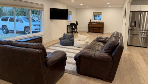 324 Leah Miller Dr NW