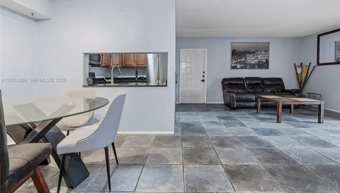 3083 N Oakland Forest Dr