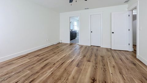 14217 Camelot Pl