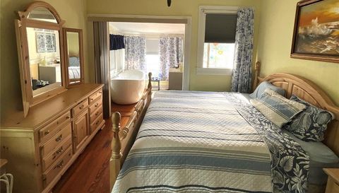 243 S CENTRAL AVENUE