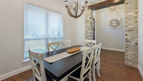 5812 W Sky Hawk Trail