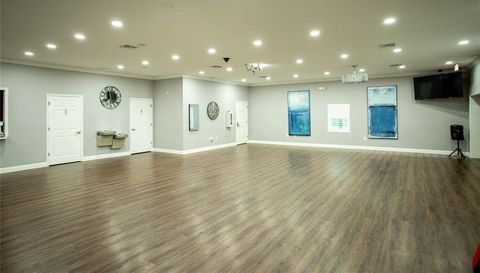 27012 SEA BREEZE WAY