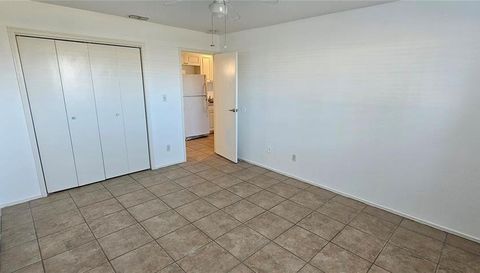 1400 GANDY BOULEVARD N