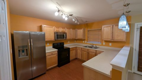 2475 Sheldon Pl