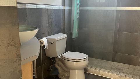 240 Collins Ave APT 2B