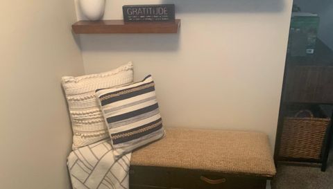 2428 Rolling Hill Dr