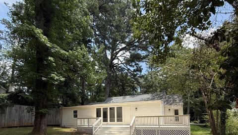 562 Marjorie Pl