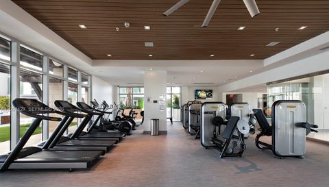 300 Sunny Isles Blvd