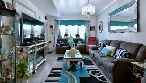 1814 N Sawyer Avenue