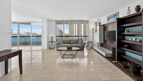 3600 Mystic Pointe Dr