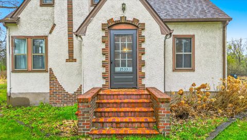 2533 Snelling Curve