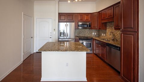 3225 Turtle Creek Blvd
