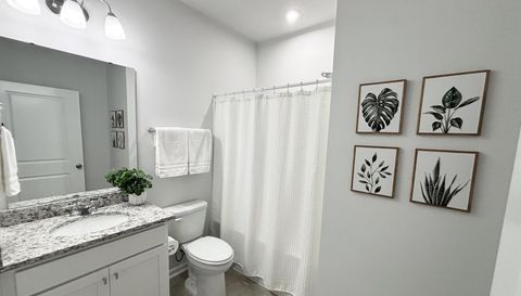 522 Aurora Wy