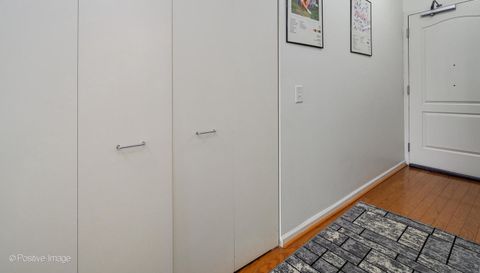 600 N Dearborn Street