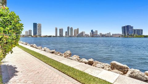 3500 Mystic Pointe Dr