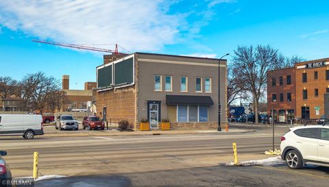 223 Broadway Avenue N