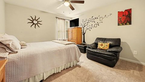 208 Princess Pl