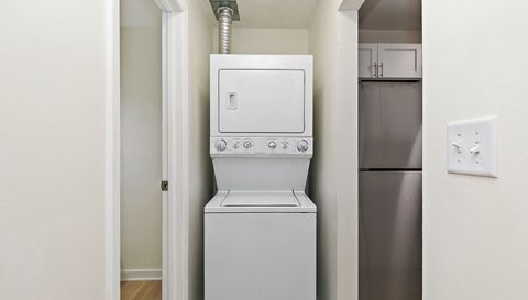 4602 W Northfox Lane