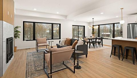 4929 Wild Rose Trail