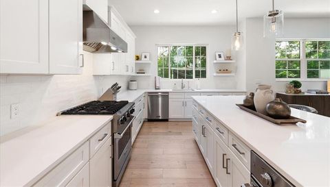 2174 MCCLELLAN PARKWAY