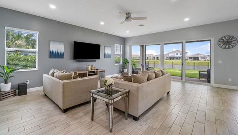 5850 Whippoorwill Cir