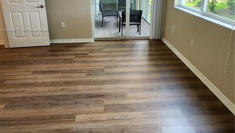 3600 Oaks Clubhouse Dr