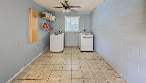2301 NE 32nd Pl