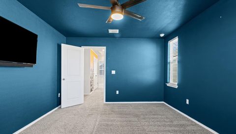 7116 Silver Star LN