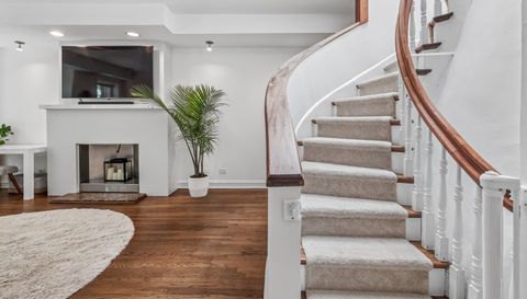 317 W WEBSTER Avenue