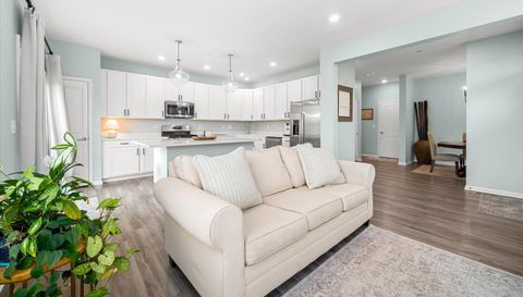 1125 Hawk Hollow Drive