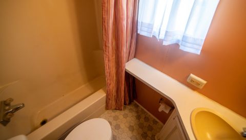 1423 N Lawrence Hollow Dr