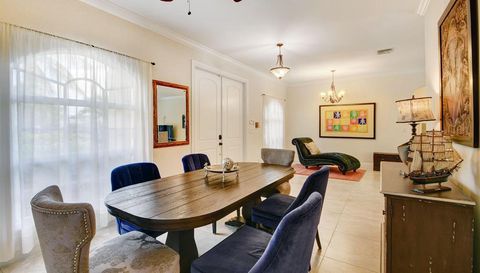 376 Forest Hill Boulevard