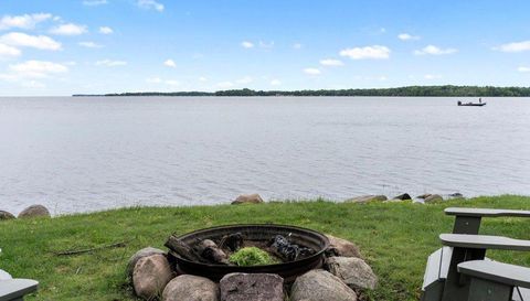 1725 White Cloud Drive N