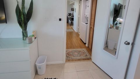 701 S Madison Ave  414