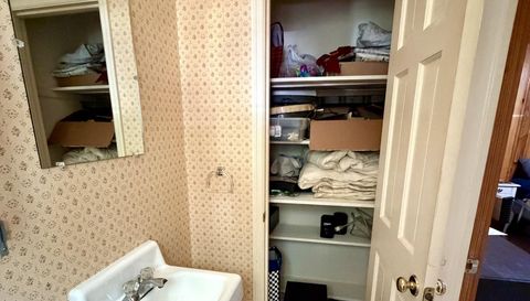 367 E Camellia Dr