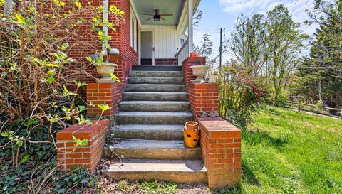 1271 Upper Brush Creek Rd