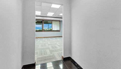 207 Calle Del Parque