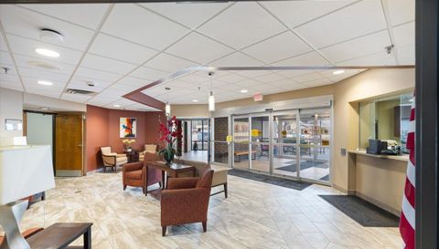 6615 Lake Shore Drive S