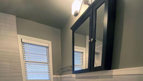 1803 White Oak Hollow NE