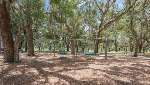 75 Crossfield Pl