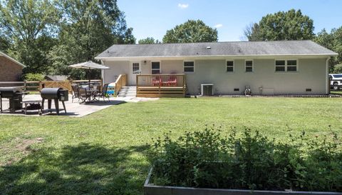 421 Catawba Cir N