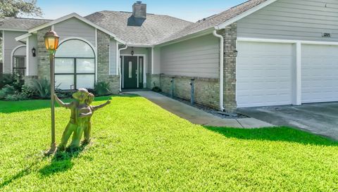 1205 War Eagle Blvd
