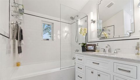 1541 WESTCHESTER AVENUE