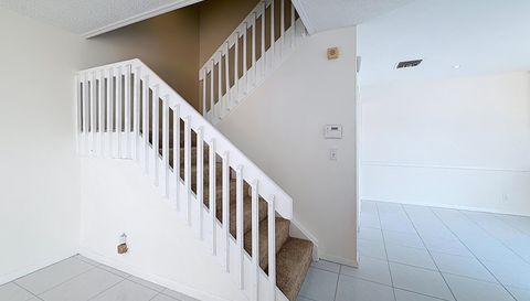 7496 Courtyard Run E