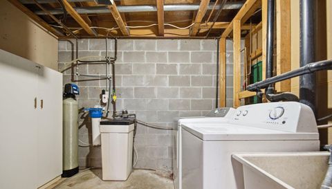 4145 Austin Street NE