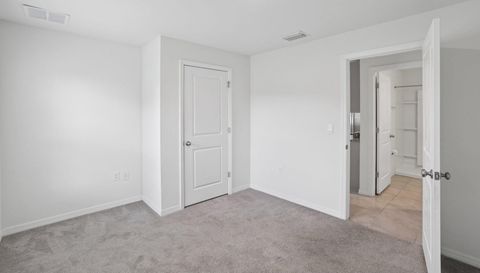 7530 Broad Pointe Dr