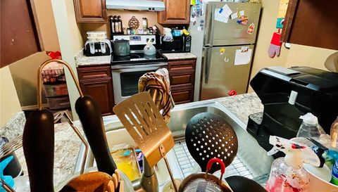 24 Meadowridge E